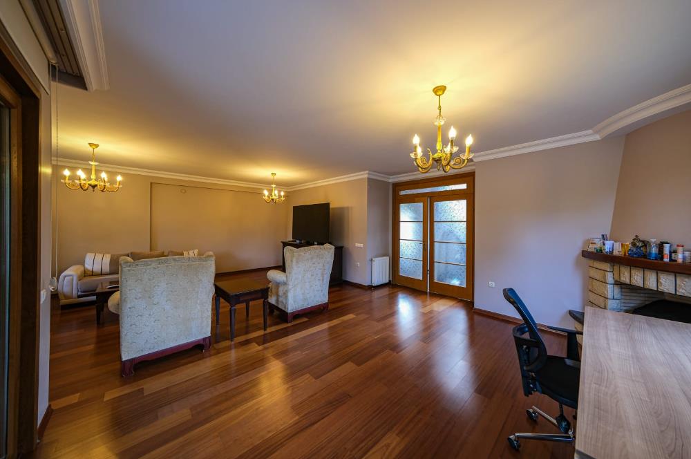 KURTKÖY PARK EVLERİ KİRALIK 5+2 VİLLA