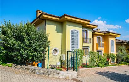 KURTKÖY PARK EVLERİ KİRALIK 5+2 VİLLA