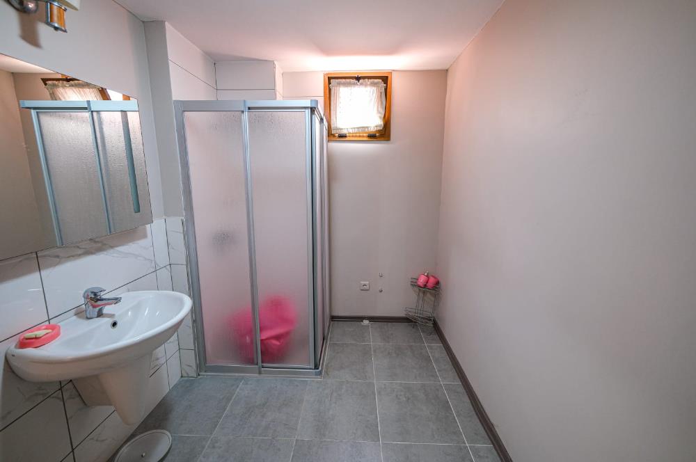 KURTKÖY PARK EVLERİ KİRALIK 5+2 VİLLA
