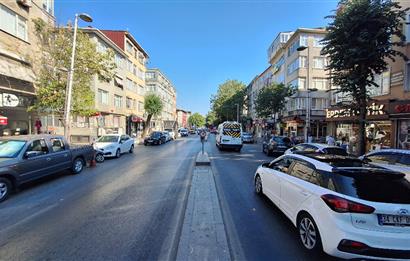 SARIYER MERKEZ ANA CADDE ÜZERİNDE KİRALIK 2+1 TİCARİ OFİS - BÜRO