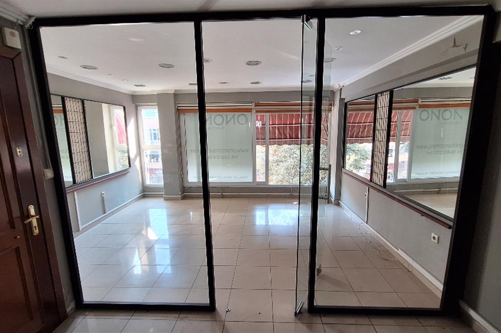 SARIYER MERKEZ ANA CADDE ÜZERİNDE KİRALIK 2+1 TİCARİ OFİS - BÜRO