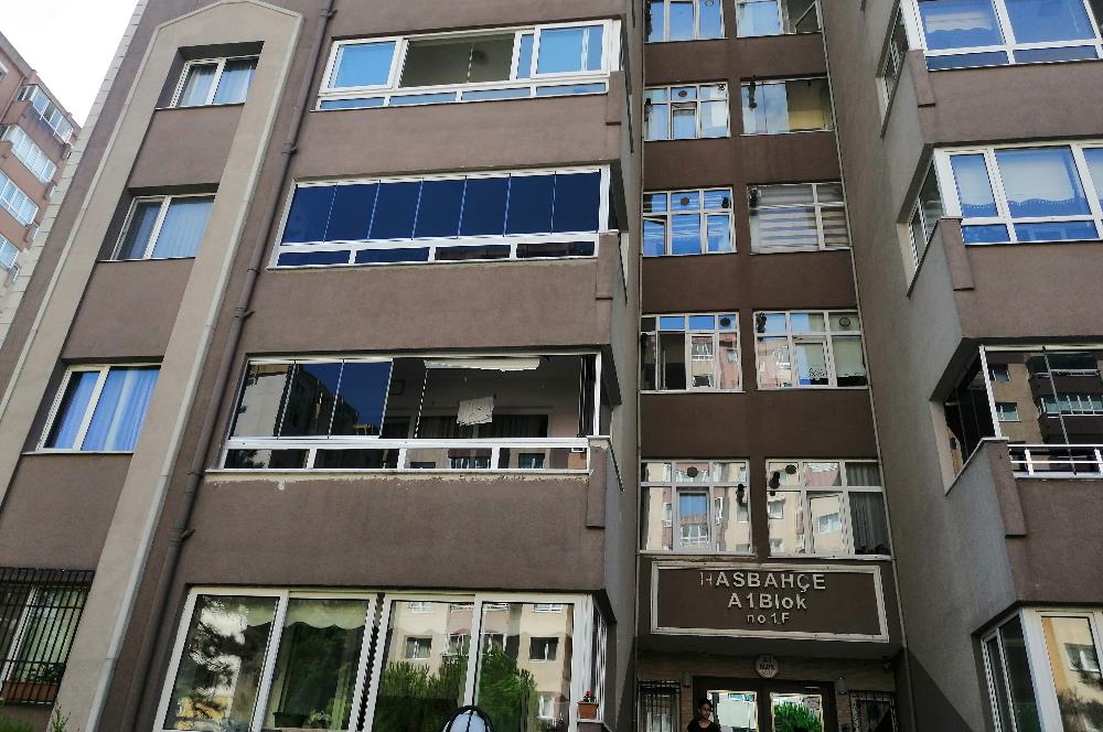 Beykent Hasbahçe sitesinde Satılık 3+1 Ara kat daire..