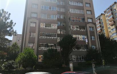 Beykent Hasbahçe sitesinde Satılık 3+1 Ara kat daire..