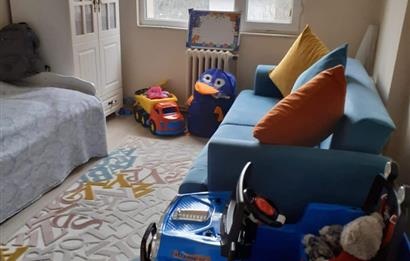 Beykent Hasbahçe sitesinde Satılık 3+1 Ara kat daire..
