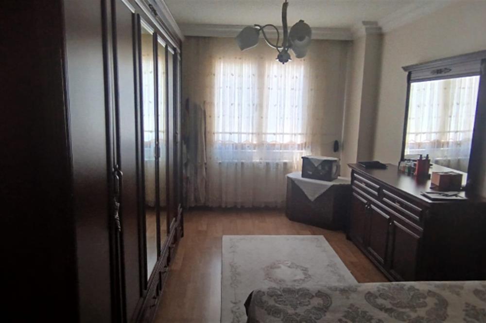 GÜZELYALI MARMARAY DİBİ SATILIK GENİŞ 3+1 DAİRE