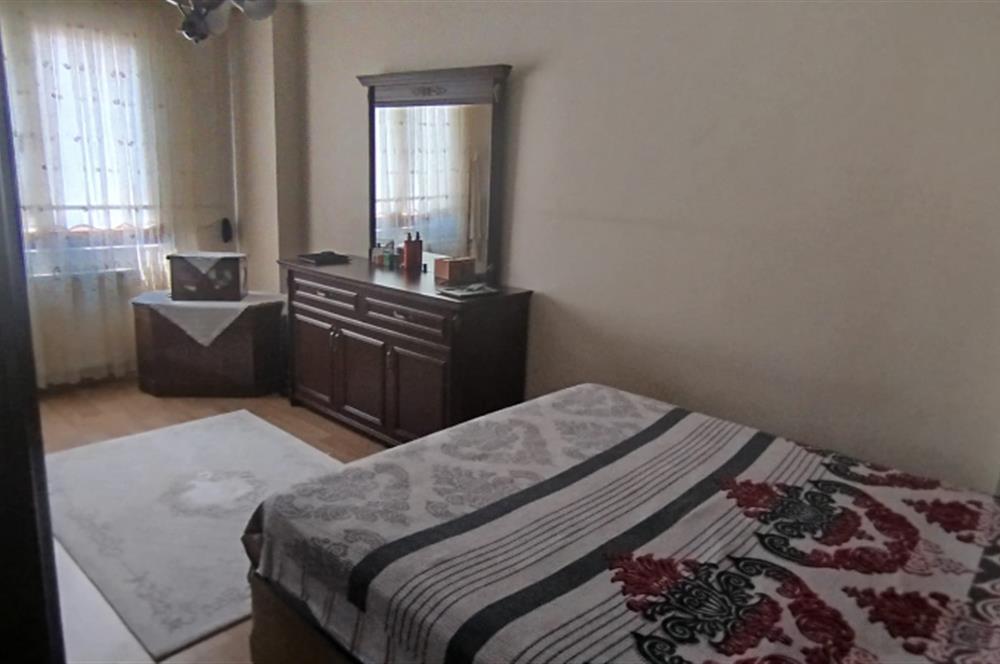GÜZELYALI MARMARAY DİBİ SATILIK GENİŞ 3+1 DAİRE