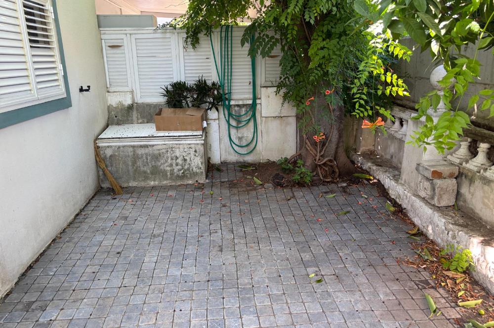 Eskiçeşme Denize Yürüme Mesafesinde Müstakil Triplex Villa