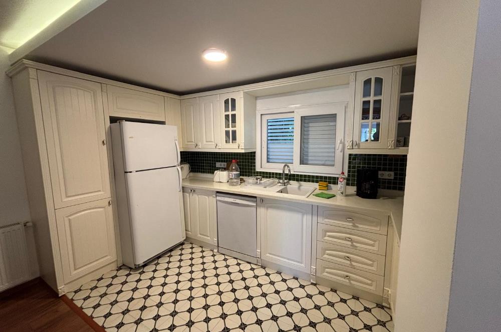 Eskiçeşme Denize Yürüme Mesafesinde Müstakil Triplex Villa