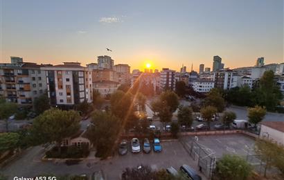 Kartal Cevizlide Arakat , Balkonlu, Geniş 3+1 Kiralık Daire