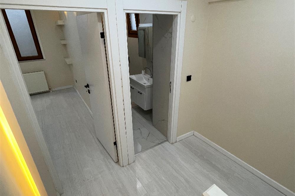 FEYZULLAH CADDESİ MERT SOKAK’TA 1+1 50m2 NET BAKIMLI TERS DUBLEKS
