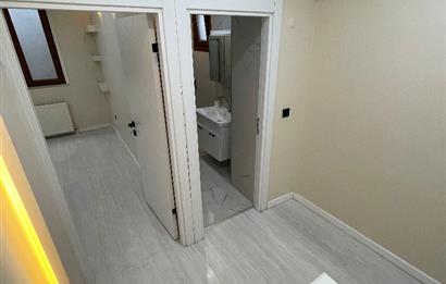 FEYZULLAH CADDESİ MERT SOKAK’TA 1+1 50m2 NET BAKIMLI TERS DUBLEKS