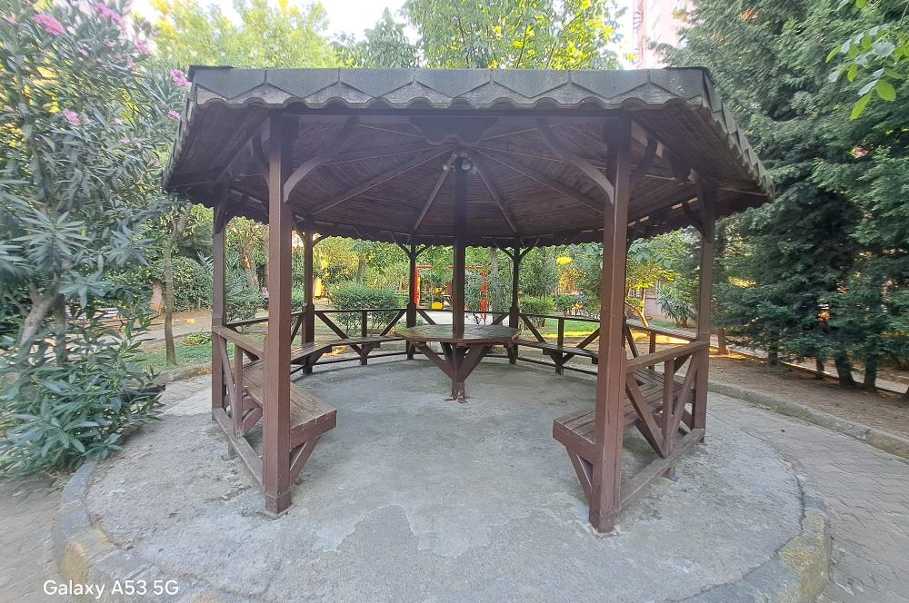 Kartal Cevizlide Arakat , Balkonlu, Geniş 3+1 Kiralık Daire