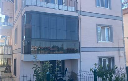 CENTURY 21 PLUS GAYRİMENKULDEN YEŞİLYURT MH 3+1 TEMİZ DAİRE