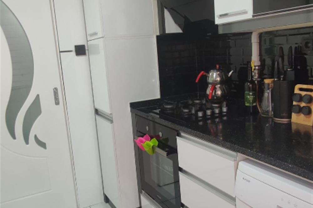 CENTURY 21 PLUS GAYRİMENKULDEN YEŞİLYURT MH 3+1 TEMİZ DAİRE