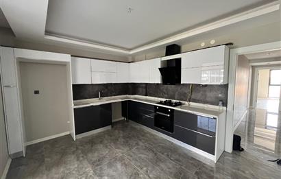 CENTURY21 VİZYON'DAN ZİNCİRLİKUYU'DA SİTE İÇİ KİRALIK 3+1 DAİRE