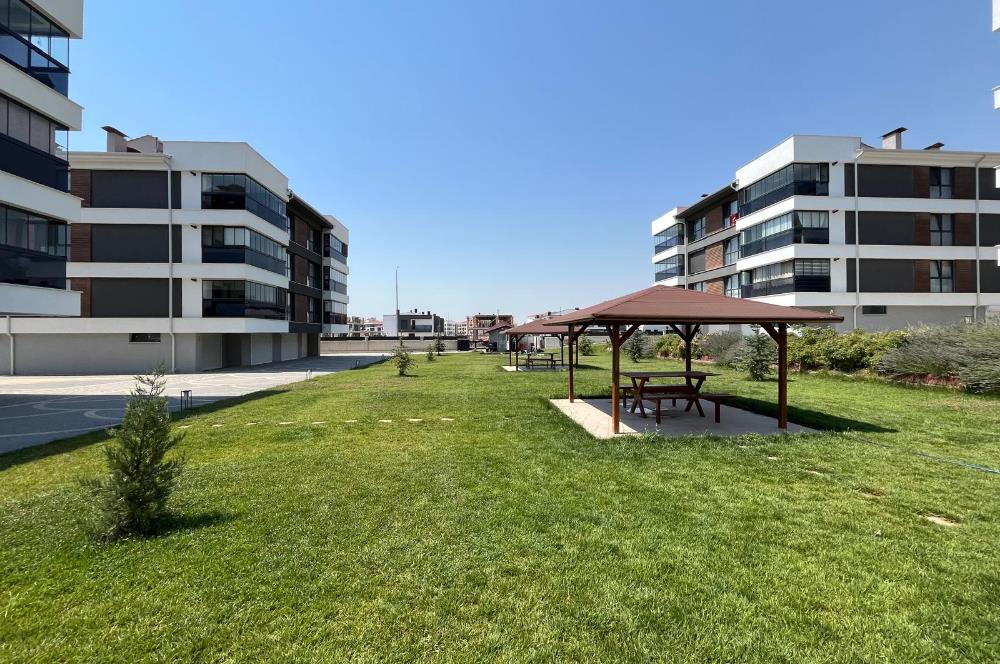 CENTURY21 VİZYON'DAN ZİNCİRLİKUYU'DA SİTE İÇİ KİRALIK 3+1 DAİRE