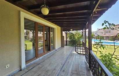 TUZLA POSTANE MAHALLESİ OĞUZHAN SİTESİNDE 6+2 MÜSTAKİL VİLLA