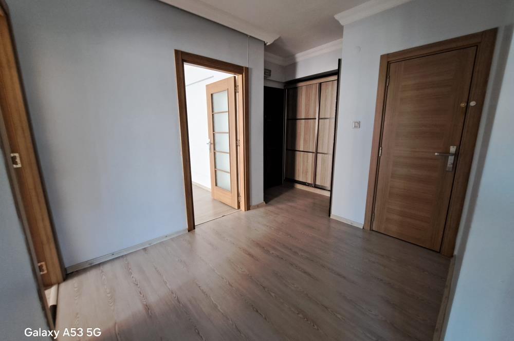 Kartal Cevizlide Arakat , Balkonlu, Geniş 3+1 Kiralık Daire