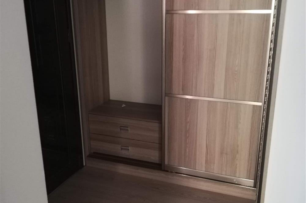 Kartal Cevizlide Arakat , Balkonlu, Geniş 3+1 Kiralık Daire