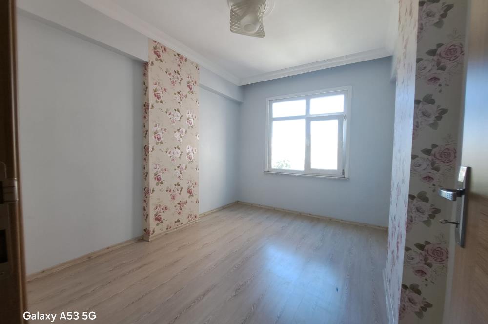 Kartal Cevizlide Arakat , Balkonlu, Geniş 3+1 Kiralık Daire
