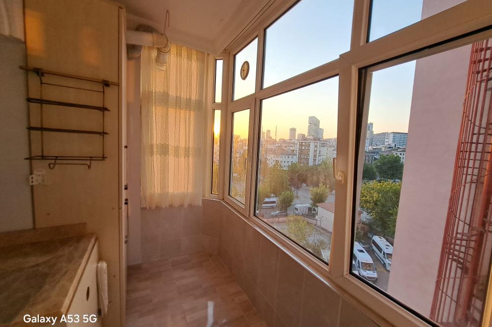 Kartal Cevizlide Arakat , Balkonlu, Geniş 3+1 Kiralık Daire