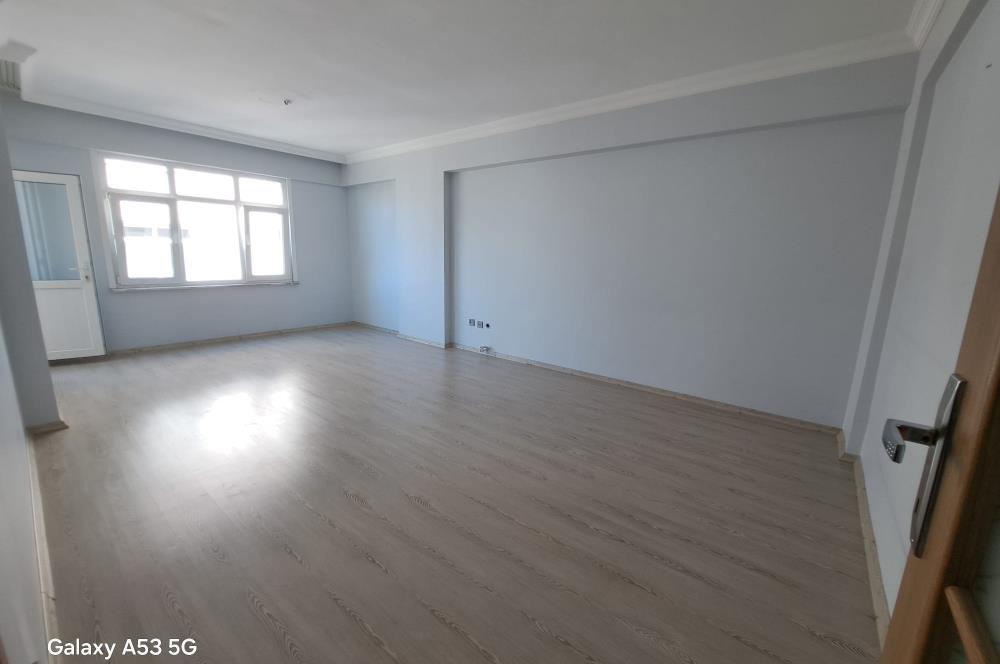 Kartal Cevizlide Arakat , Balkonlu, Geniş 3+1 Kiralık Daire