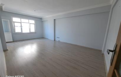 Kartal Cevizlide Arakat , Balkonlu, Geniş 3+1 Kiralık Daire