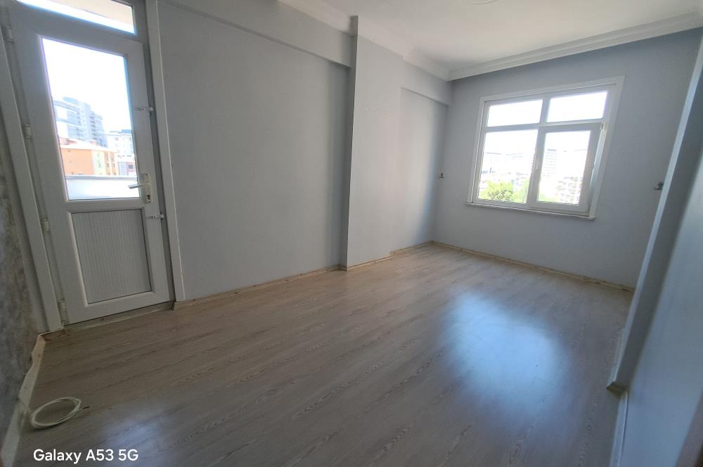 Kartal Cevizlide Arakat , Balkonlu, Geniş 3+1 Kiralık Daire