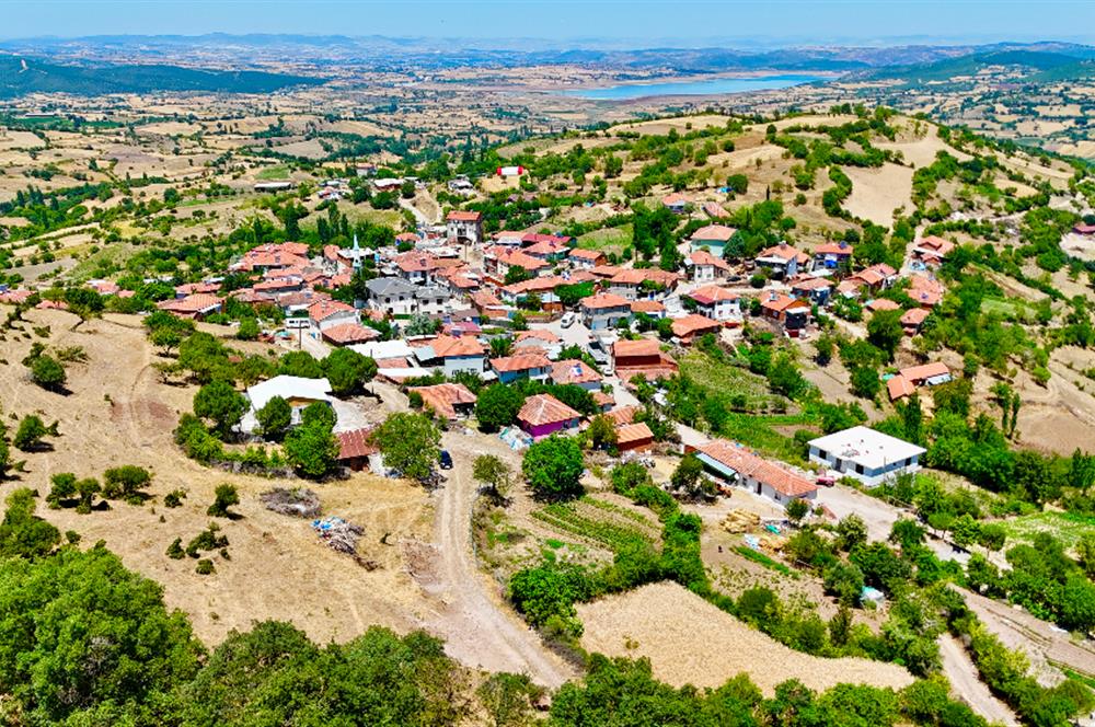 BAYAT MH. İKİ KAT İMARLI İZMİR YOLUNA 1,5 KM 739 M2 SATILIK ARSA