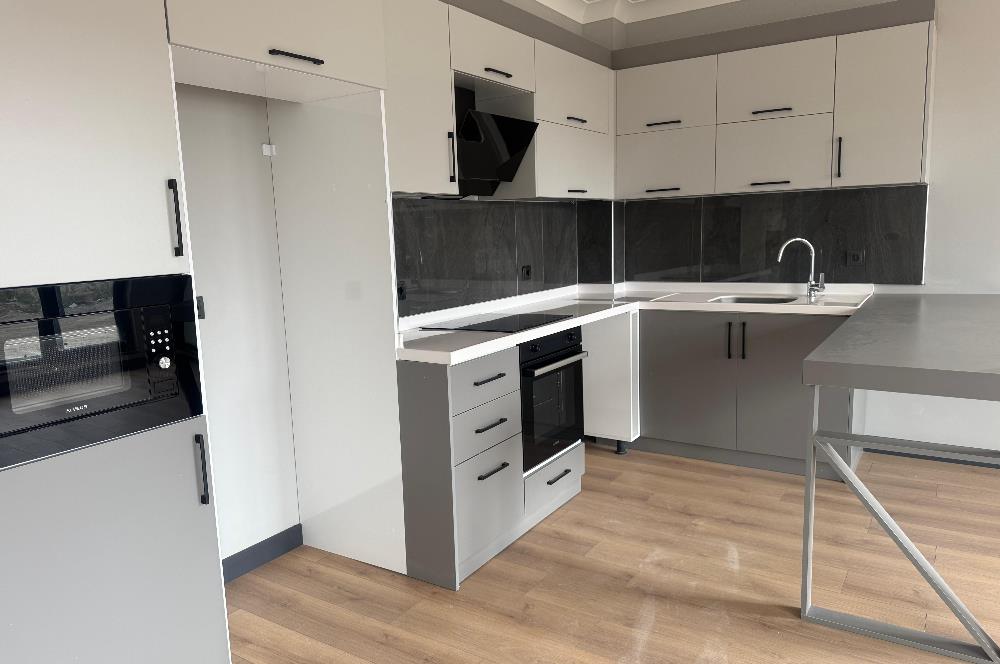 BÖLGE UZMANINDAN İNCEK'İN EN BÜYÜK METREKARELİ 1+1 SATILIK DAİRE
