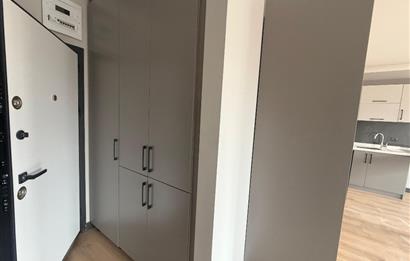 BÖLGE UZMANINDAN İNCEK'İN EN BÜYÜK METREKARELİ 1+1 SATILIK DAİRE