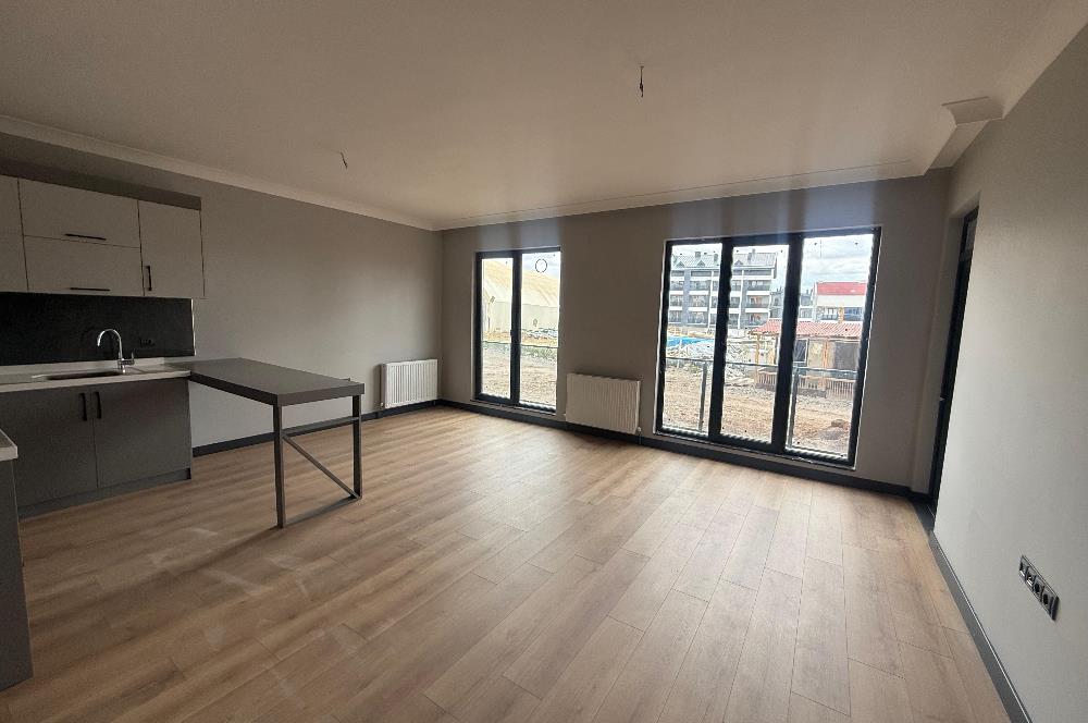 BÖLGE UZMANINDAN İNCEK'İN EN BÜYÜK METREKARELİ 1+1 SATILIK DAİRE