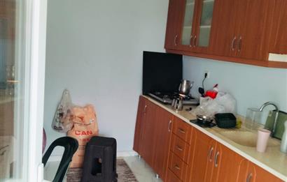 KANDIRA DA , İÇİNDE YAPI KAYIT BELGELİ EV OLAN 1.886 m2 TARLA