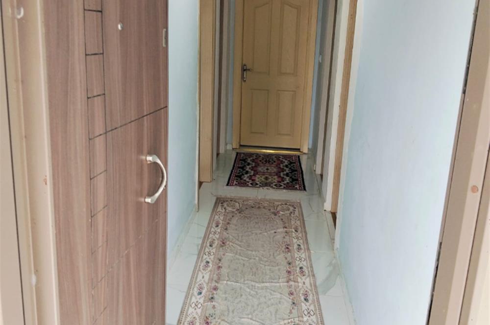 KANDIRA DA , İÇİNDE YAPI KAYIT BELGELİ EV OLAN 1.886 m2 TARLA