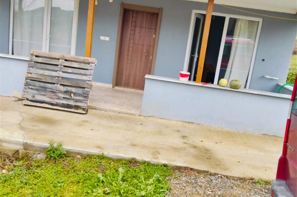 KANDIRA DA , İÇİNDE YAPI KAYIT BELGELİ EV OLAN 1.886 m2 TARLA