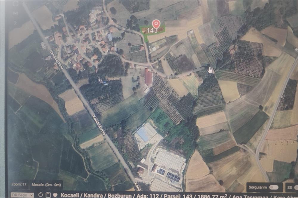 KANDIRA DA , İÇİNDE YAPI KAYIT BELGELİ EV OLAN 1.886 m2 TARLA