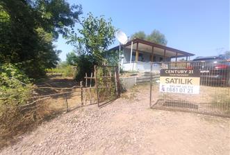 KANDIRA DA , İÇİNDE YAPI KAYIT BELGELİ EV OLAN 1.886 m2 TARLA
