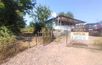 KANDIRA DA , İÇİNDE YAPI KAYIT BELGELİ EV OLAN 1.886 m2 TARLA