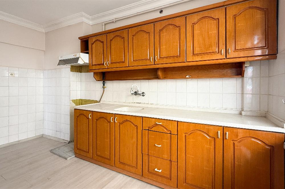 PAŞAALANINDA SATILIK 3+1  ARAKAT DAİRE 