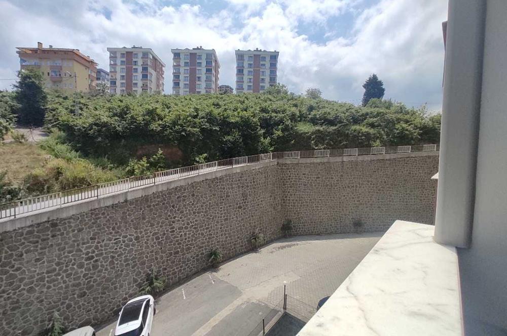 YOMRA'DA GENİŞ, FERAH, 3+1 SİTE İÇERİSİNDE MANZARALI DAİRE !!!