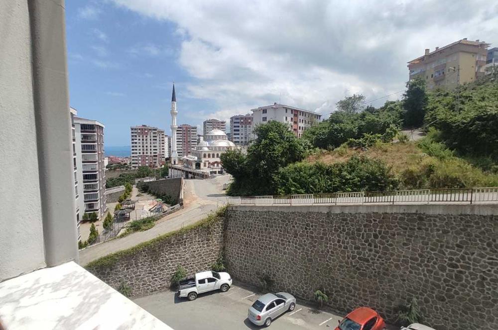 YOMRA'DA GENİŞ, FERAH, 3+1 SİTE İÇERİSİNDE MANZARALI DAİRE !!!