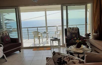 Maviyle iç içe bir hayat!!Deniz manzaralı daire!!