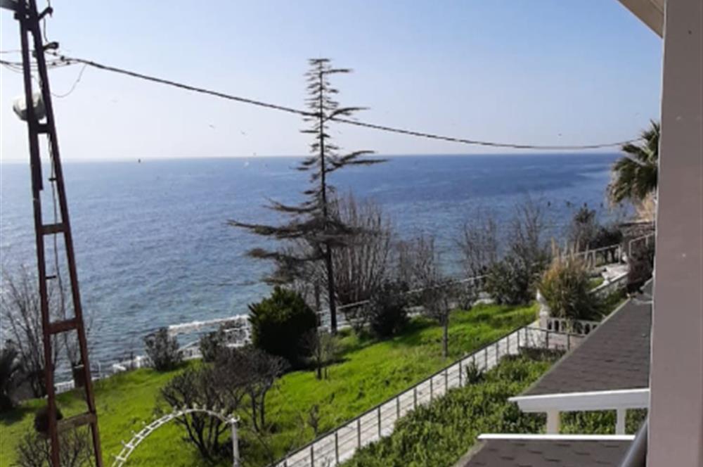 Maviyle iç içe bir hayat!!Deniz manzaralı daire!!