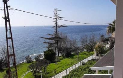 Maviyle iç içe bir hayat!!Deniz manzaralı daire!!