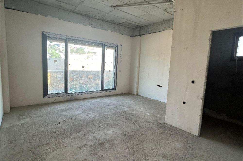 C21 LOCA'DAN KALAYCILAR'DA GENİŞ ARSA PAYLI VİLLA