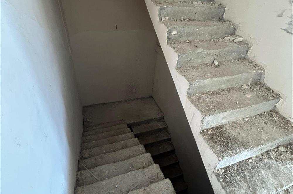 C21 LOCA'DAN KALAYCILAR'DA GENİŞ ARSA PAYLI VİLLA