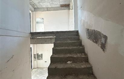 C21 LOCA'DAN KALAYCILAR'DA GENİŞ ARSA PAYLI VİLLA