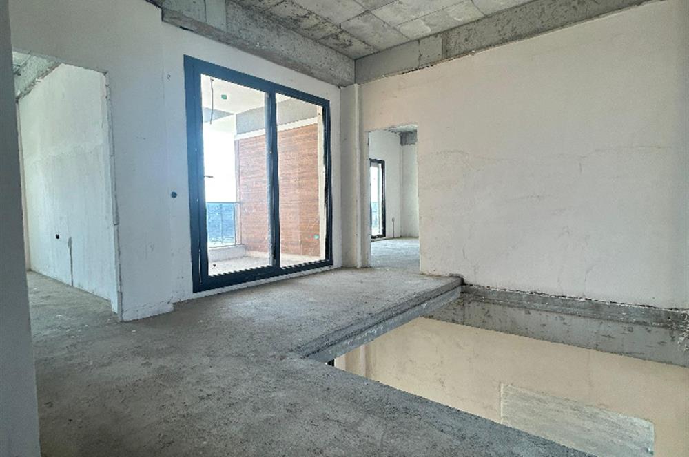C21 LOCA'DAN KALAYCILAR'DA GENİŞ ARSA PAYLI VİLLA
