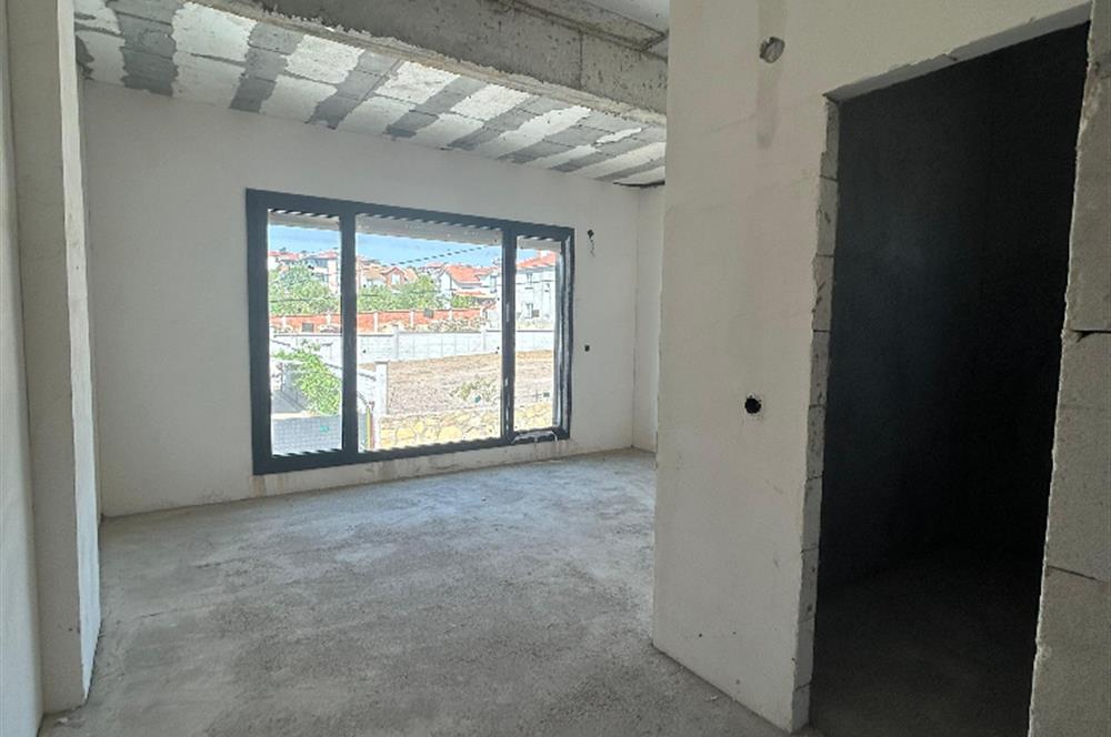 C21 LOCA'DAN KALAYCILAR'DA GENİŞ ARSA PAYLI VİLLA