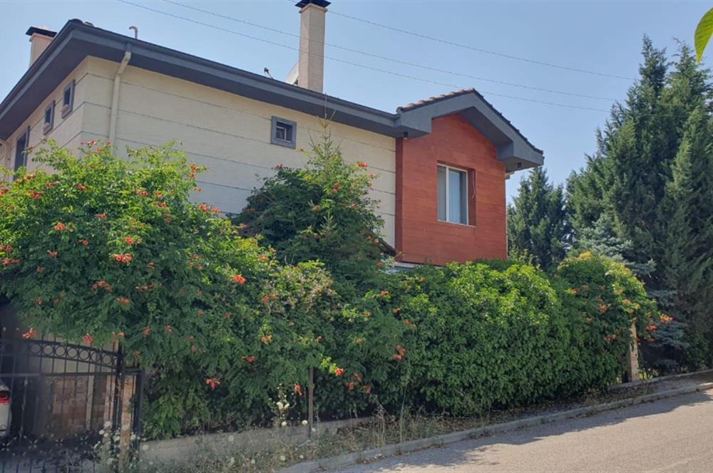 CENTURY21 VİZYONDAN AŞAĞISÖĞÜTÖNÜNDE SATILIK 3+1 VİLLA